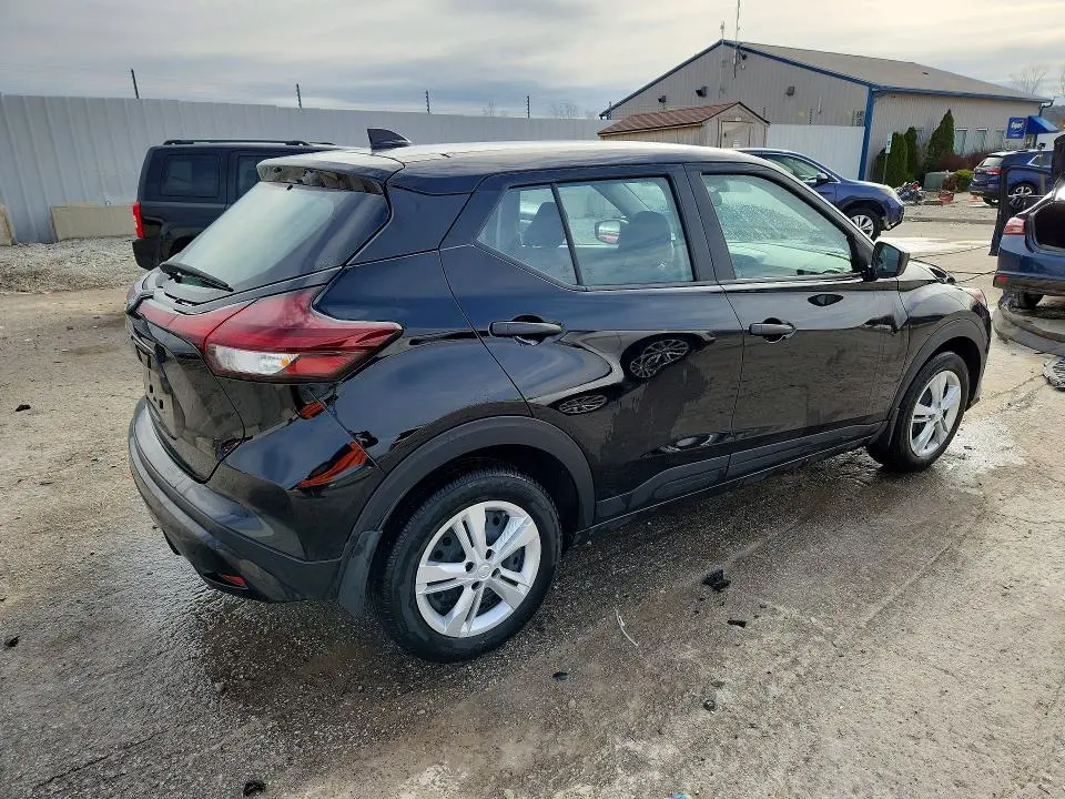 2024 NISSAN KICKS S  