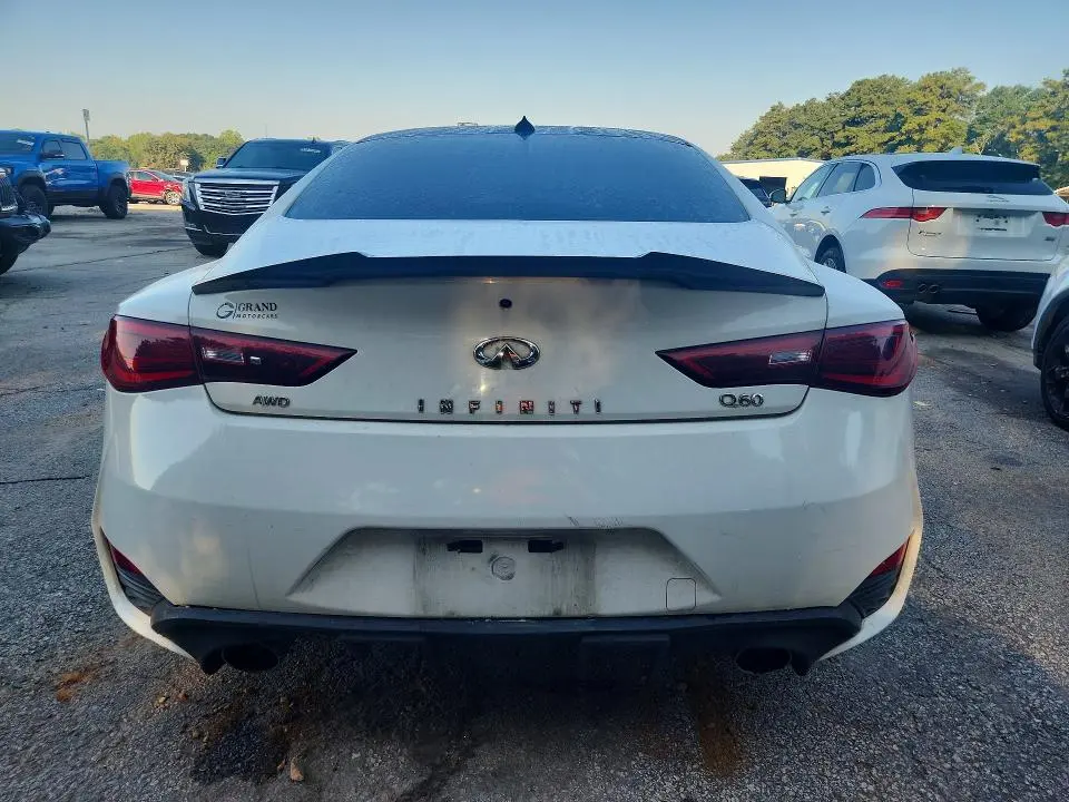 2017 INFINITI Q60 2.0T  