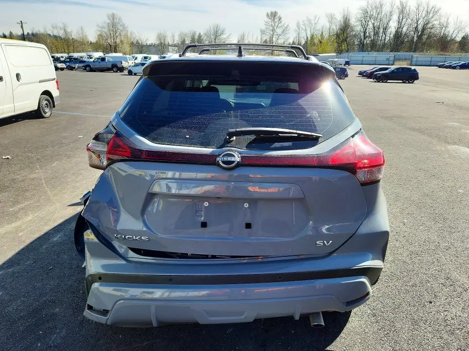 2022 NISSAN KICKS SV  