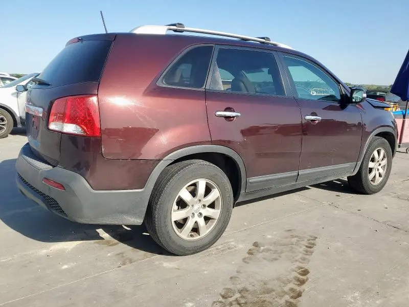2013 KIA SORENTO LX