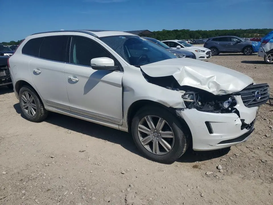 2017 VOLVO XC60 T5 INSCRIPTION  