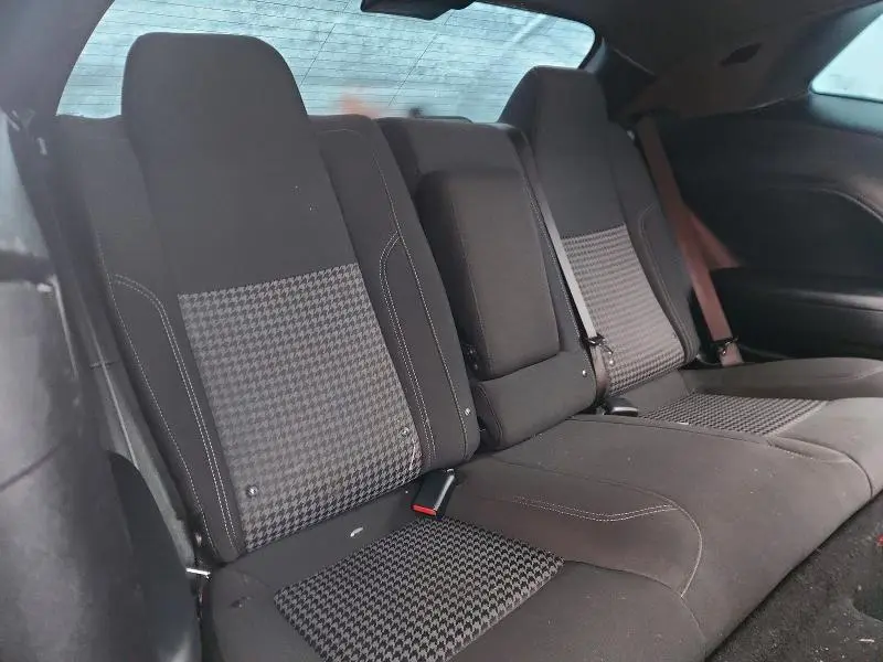 2022 DODGE CHALLENGER SXT  