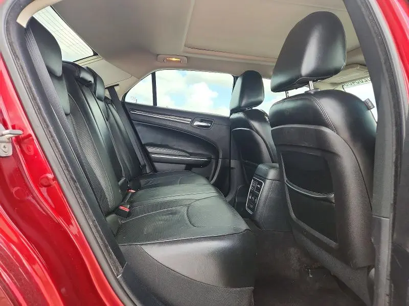 2016 CHRYSLER 300C   