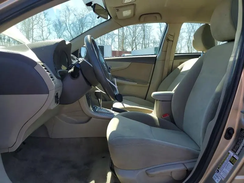 2010 TOYOTA COROLLA LE  