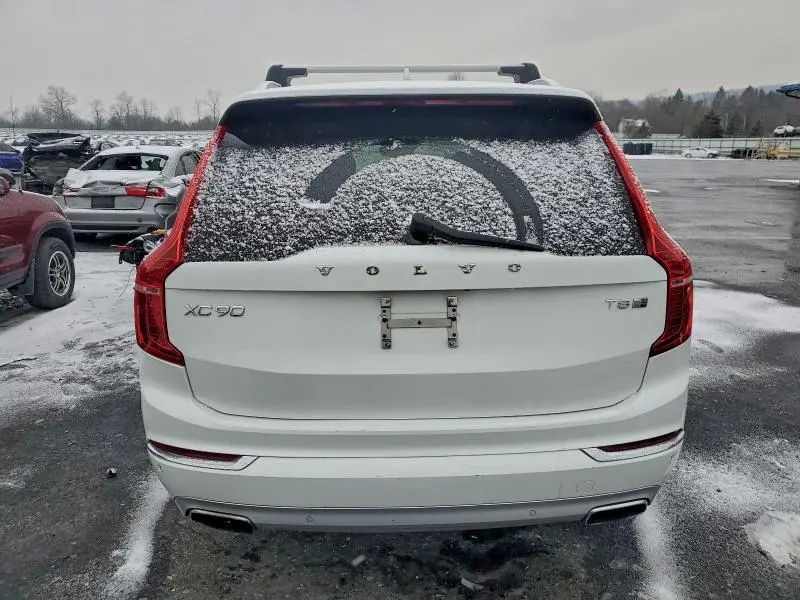 2016 VOLVO XC90 T8  