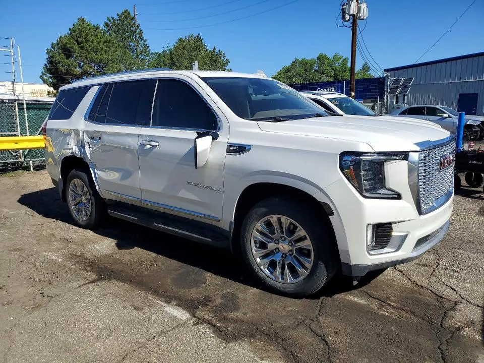 2021 GMC YUKON DENALI  