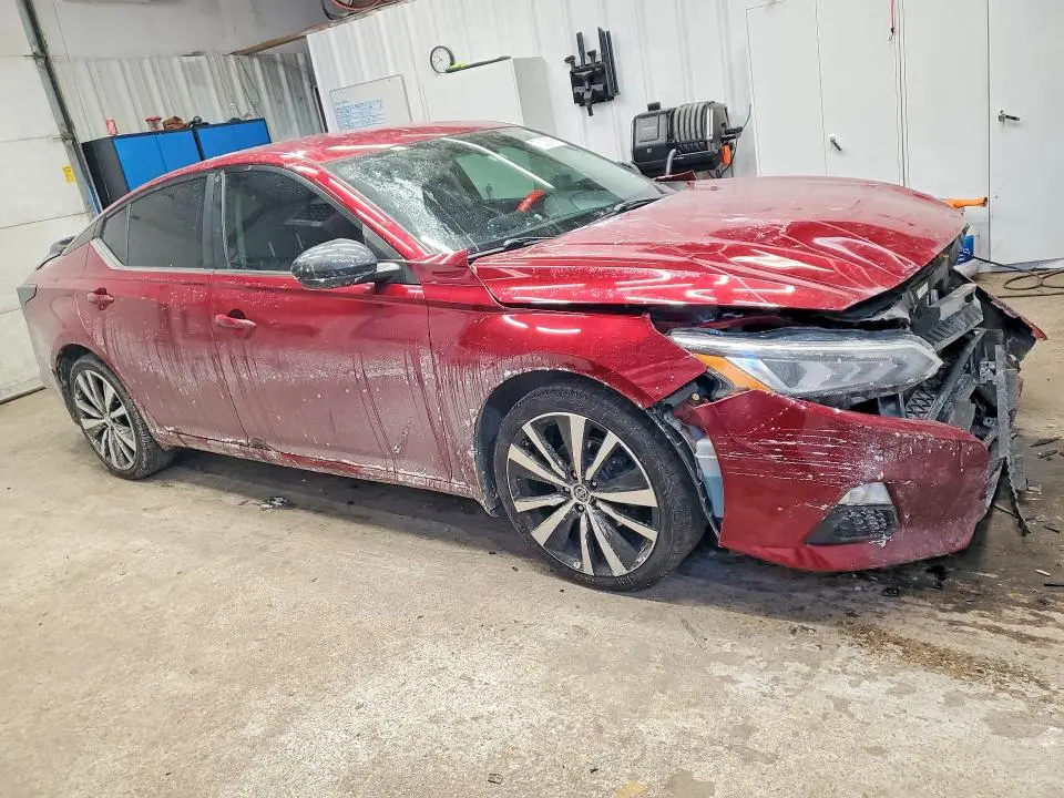 2020 NISSAN ALTIMA SR  