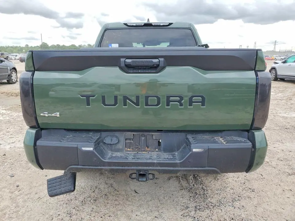 2023 TOYOTA TUNDRA SR5  