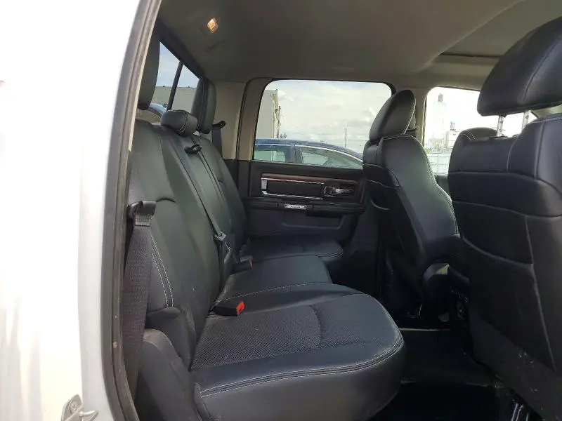 2016 RAM 1500 LARAMIE  