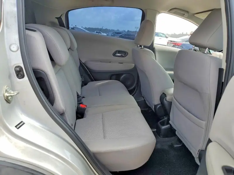 2016 HONDA HR-V LX  