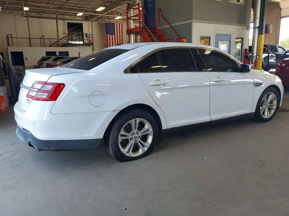 2013 FORD TAURUS SEL  