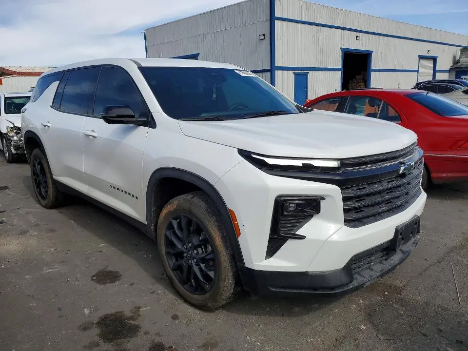 2024 CHEVROLET TRAVERSE LS  