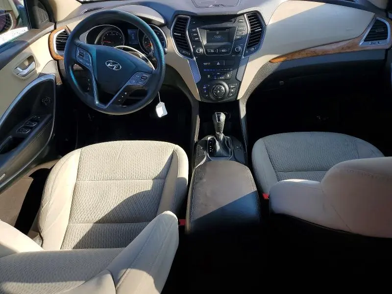 2016 HYUNDAI SANTA FE SE  