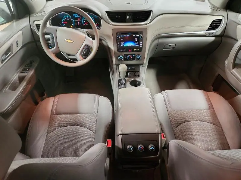 2017 CHEVROLET TRAVERSE LS  
