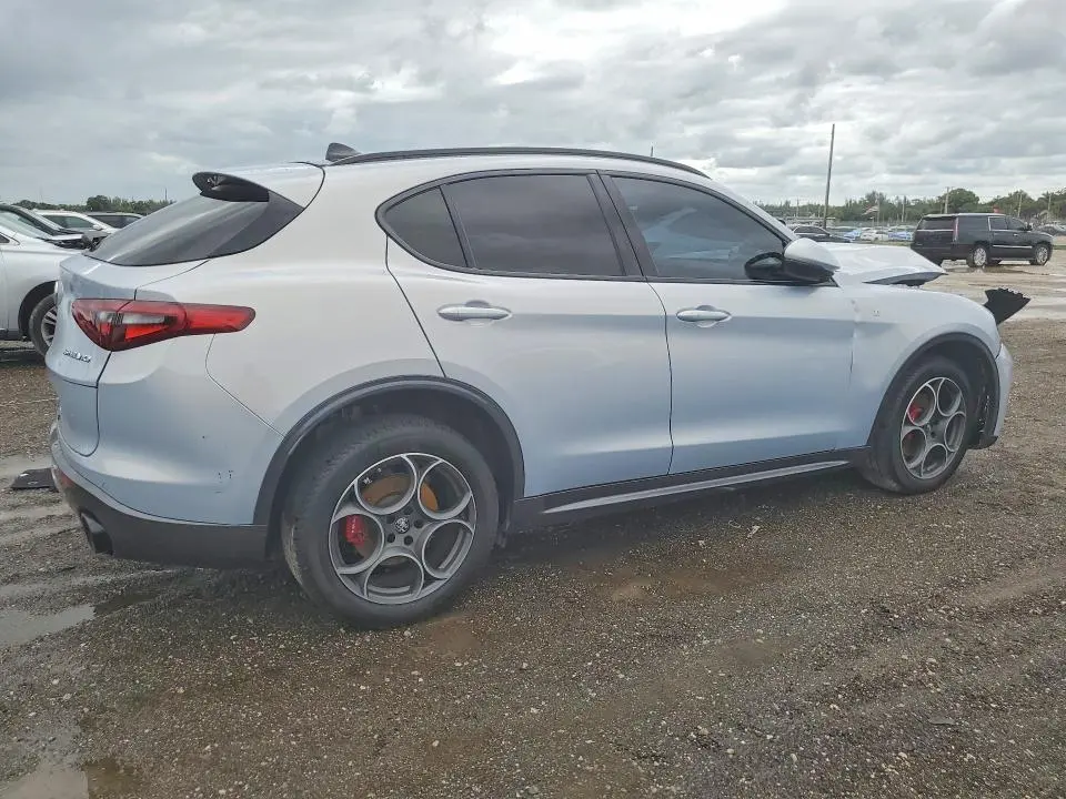 2022 ALFA ROMEO STELVIO TI  