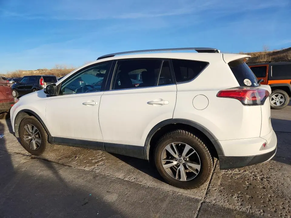2016 TOYOTA RAV4 XLE  