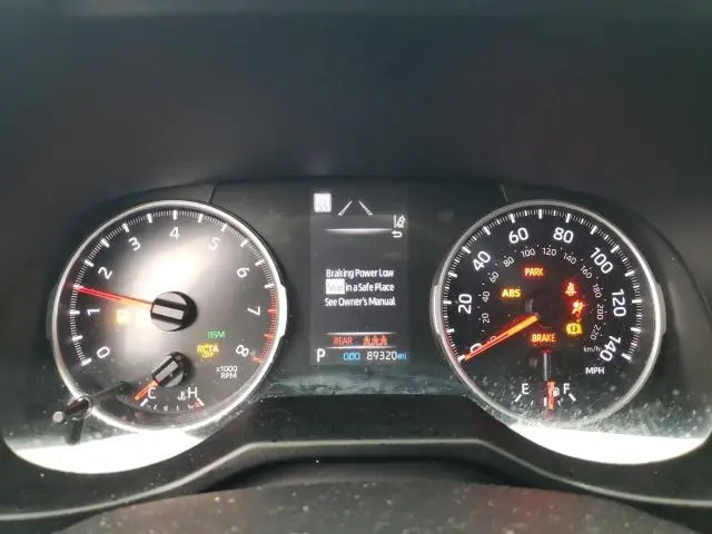 2021 TOYOTA RAV4 XLE  