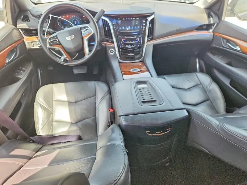 2016 CADILLAC ESCALADE LUXURY  