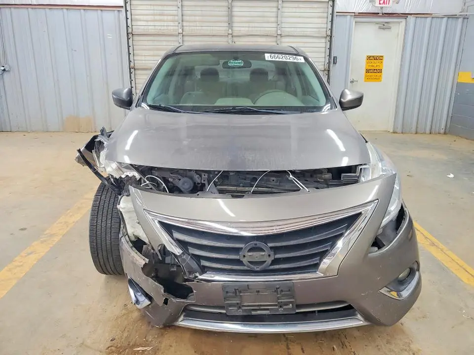 2015 NISSAN VERSA 1.6 SV  