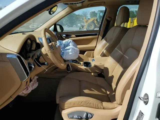 2014 PORSCHE CAYENNE   