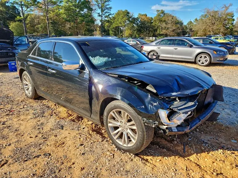 2017 CHRYSLER 300C   