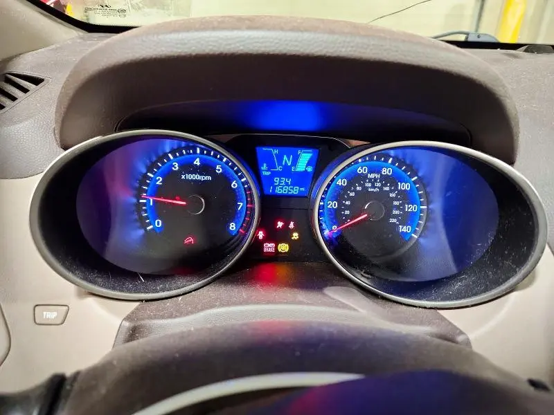 2010 HYUNDAI TUCSON GLS  