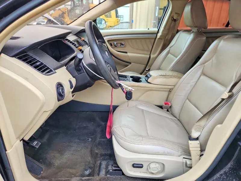2013 FORD TAURUS SE  