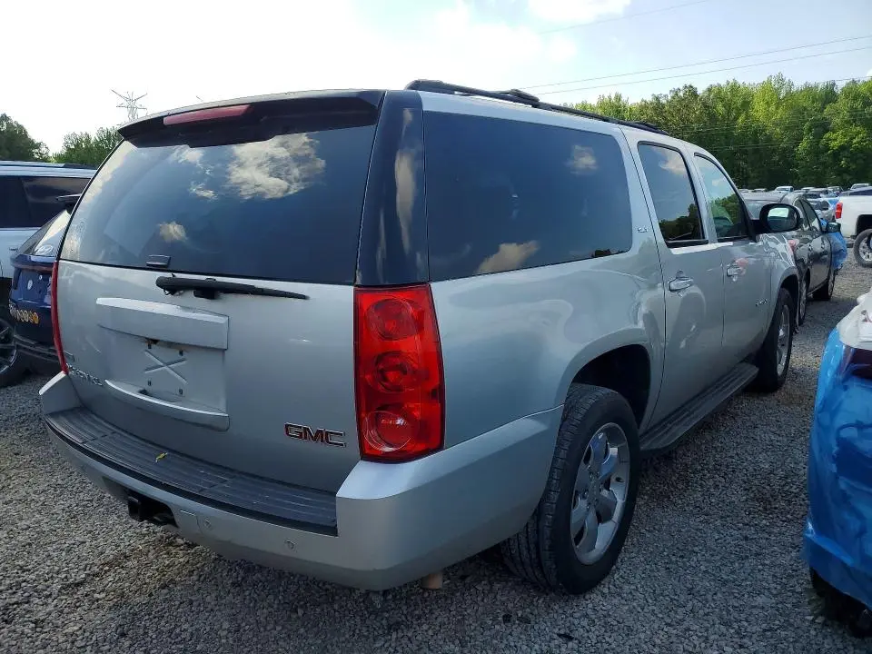 2011 GMC YUKON XL C1500 SLT  