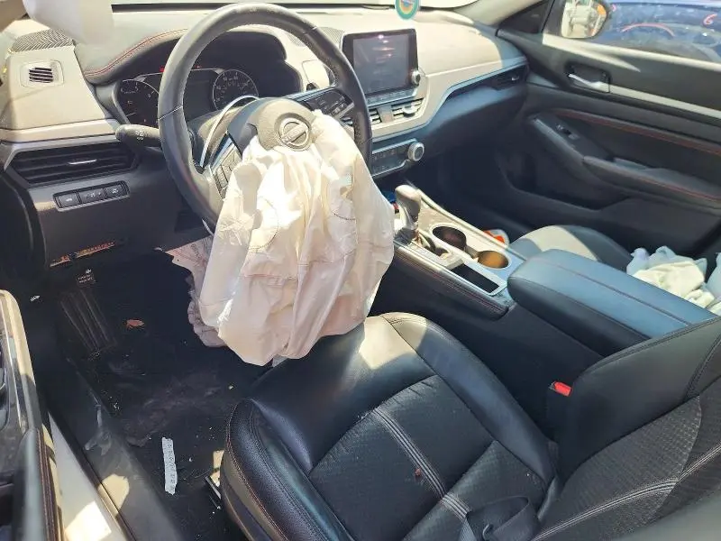 2023 NISSAN ALTIMA SR  