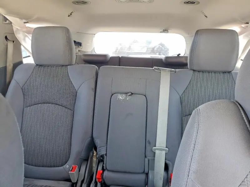 2014 CHEVROLET TRAVERSE LS  