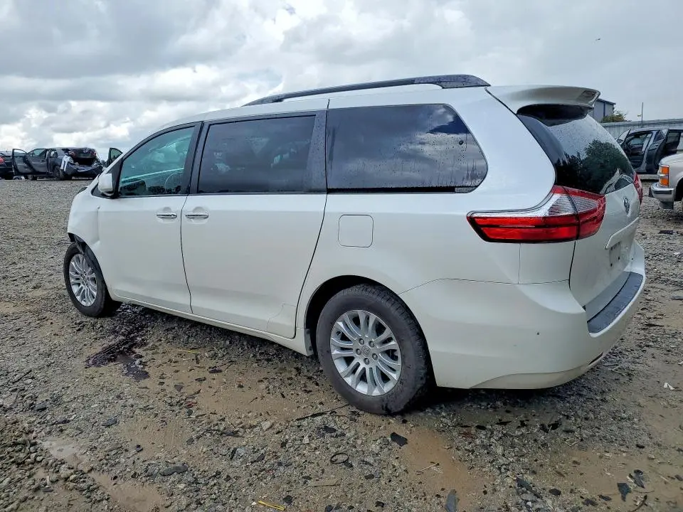 2016 TOYOTA SIENNA XLE 8-PASSENGER  