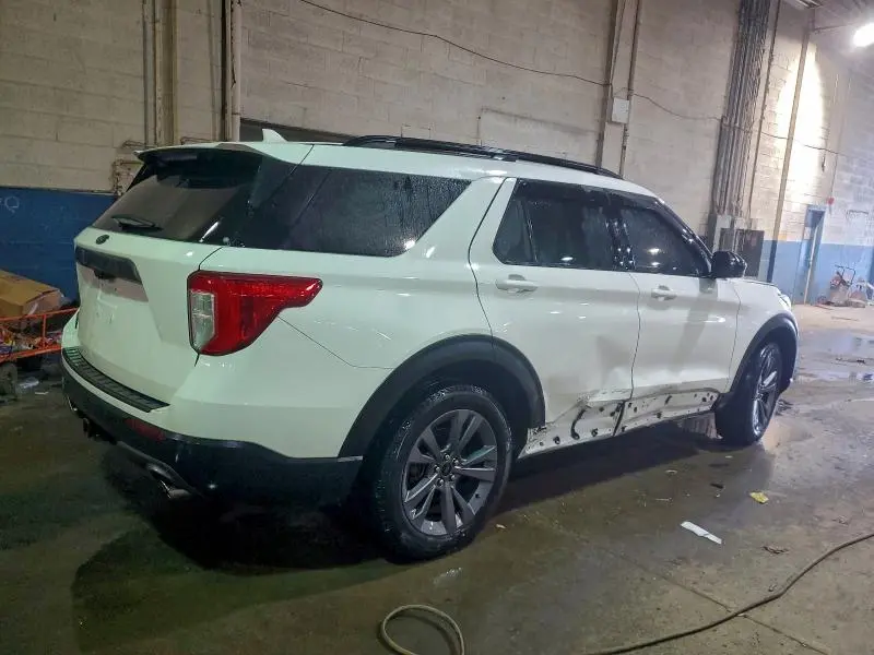 2022 FORD EXPLORER XLT  
