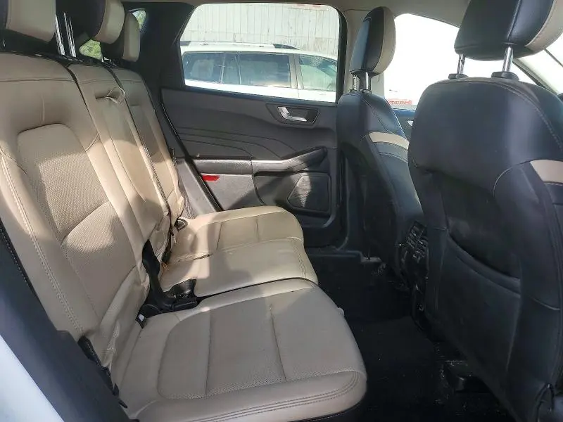 2021 FORD ESCAPE SEL  