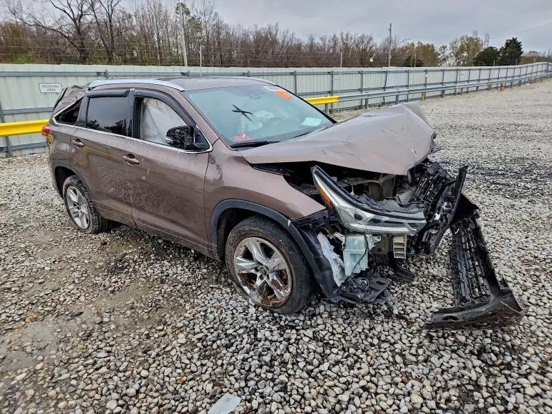 2017 TOYOTA HIGHLANDER LIMITED  