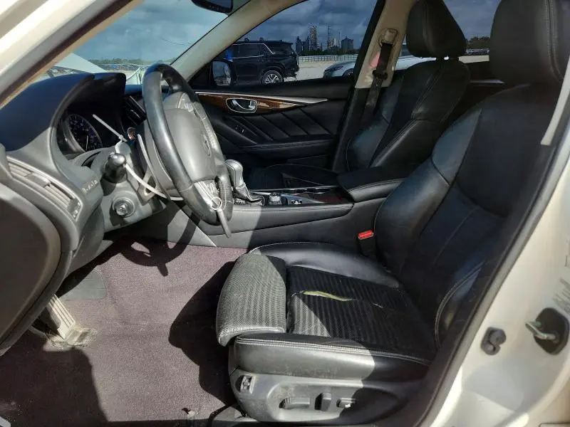 2015 INFINITI Q50 SPORT  