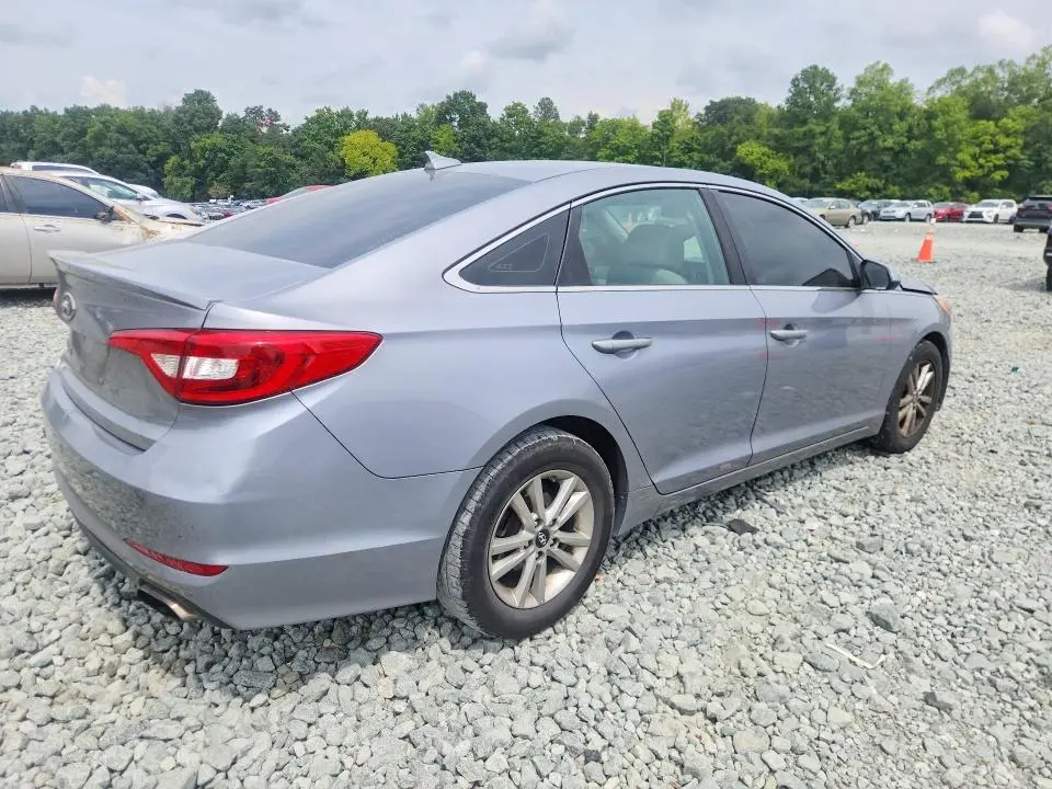 2017 HYUNDAI SONATA SE  