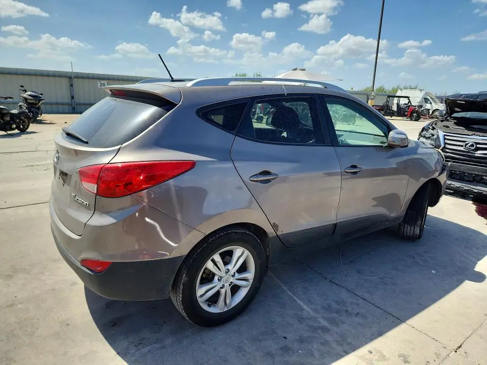 2012 HYUNDAI TUCSON GLS  