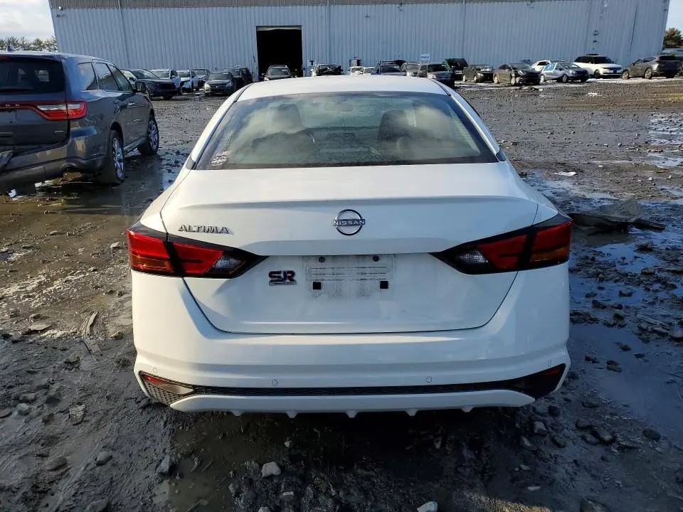 2024 NISSAN ALTIMA S  