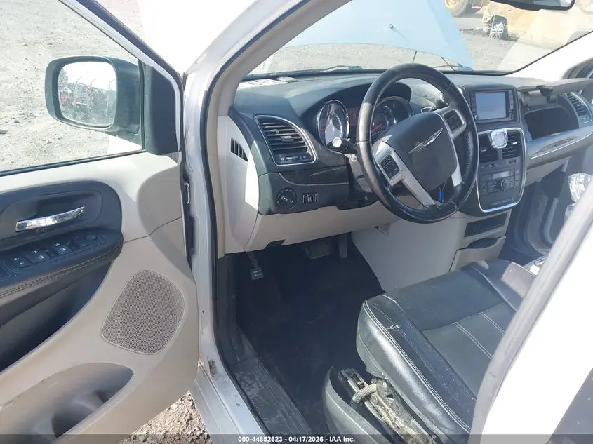 2014 CHRYSLER TOWN & COUNTRY TOURING