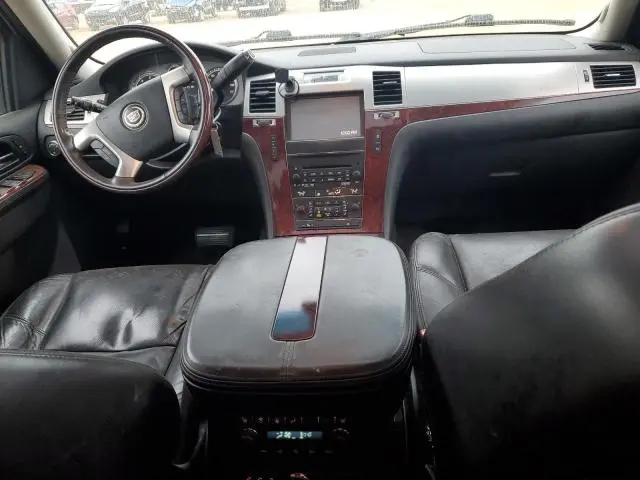 2011 CADILLAC ESCALADE PREMIUM  