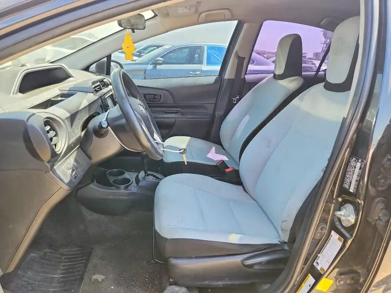 2016 TOYOTA PRIUS C ONE  