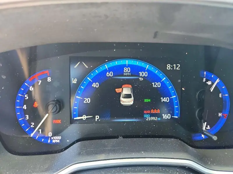 2021 TOYOTA COROLLA XLE  