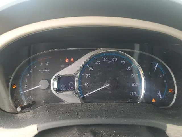 2013 TOYOTA SIENNA XLE  