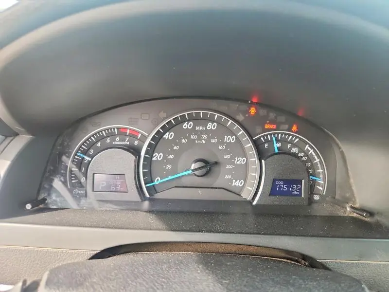 2014 TOYOTA CAMRY LE  