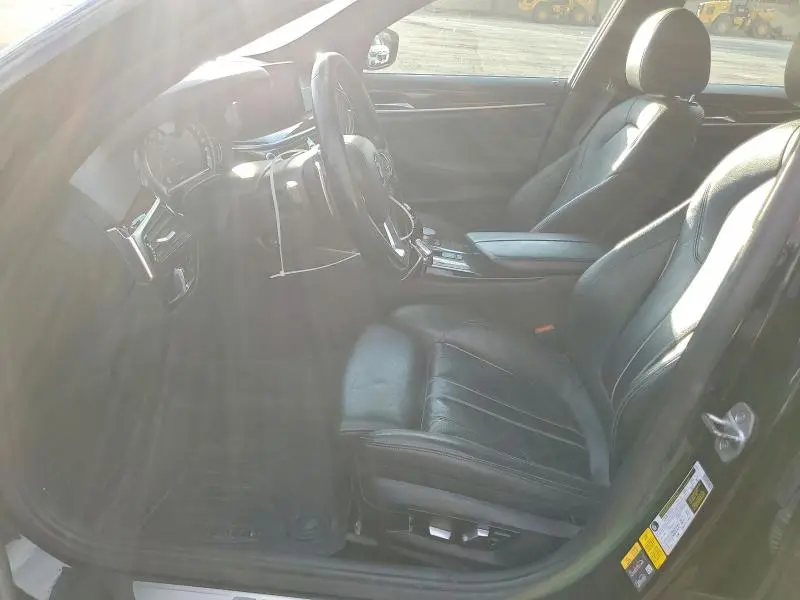 2019 BMW 530E   