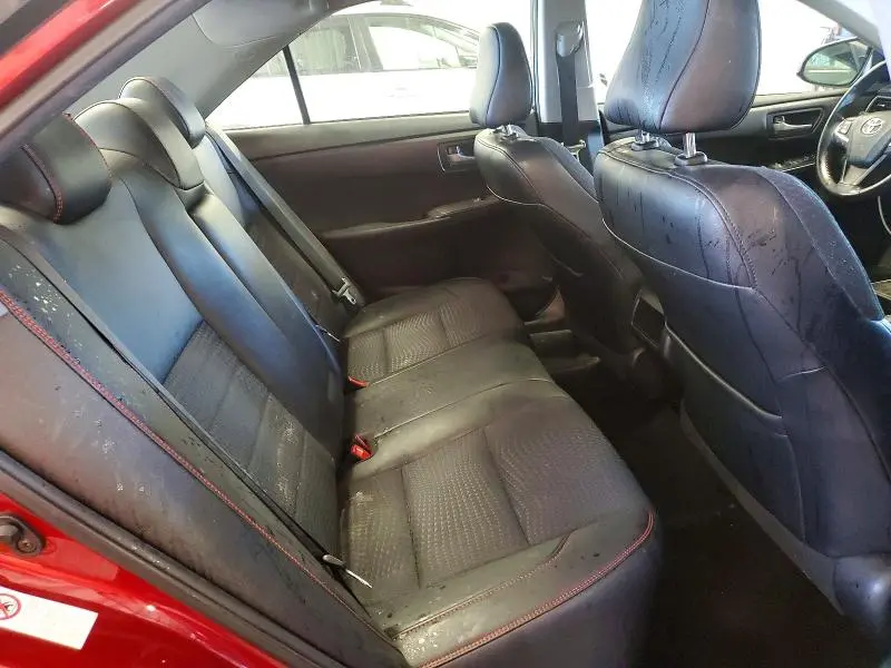 2015 TOYOTA CAMRY SE  