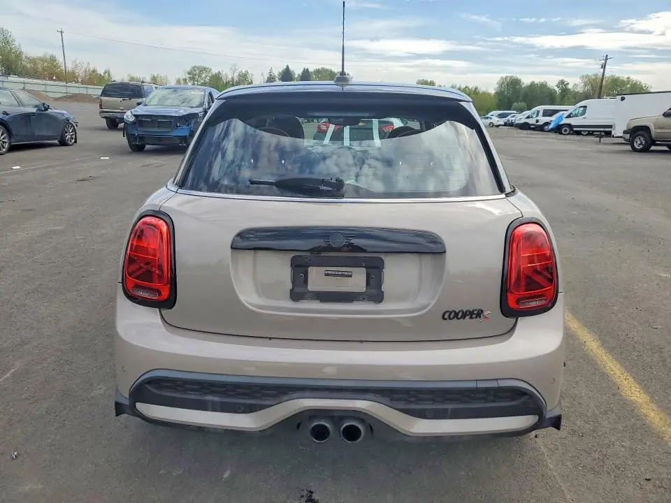 2022 MINI COOPER S  
