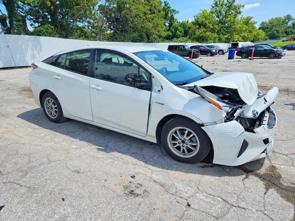 2016 TOYOTA PRIUS THREE  