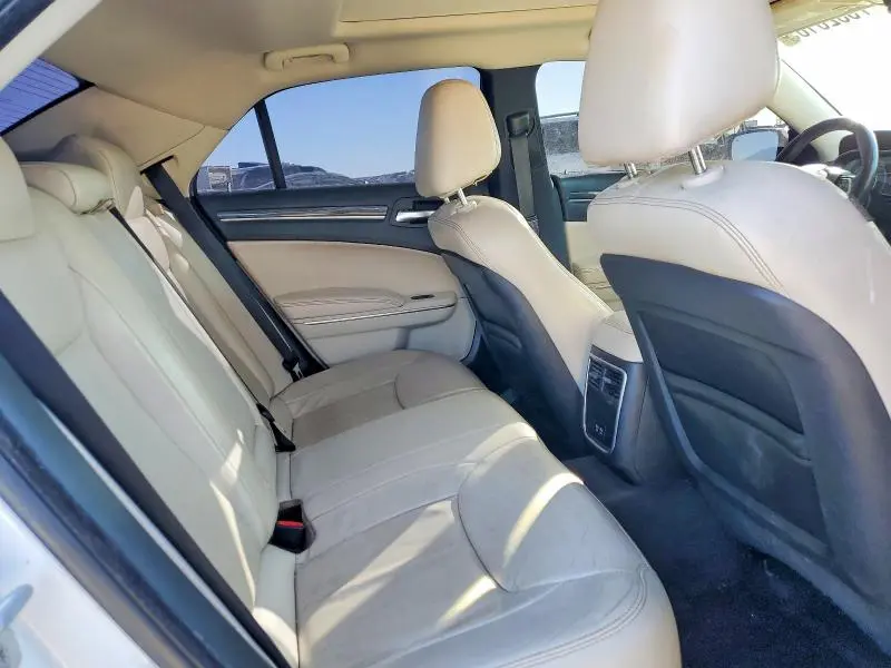 2018 CHRYSLER 300 TOURING  