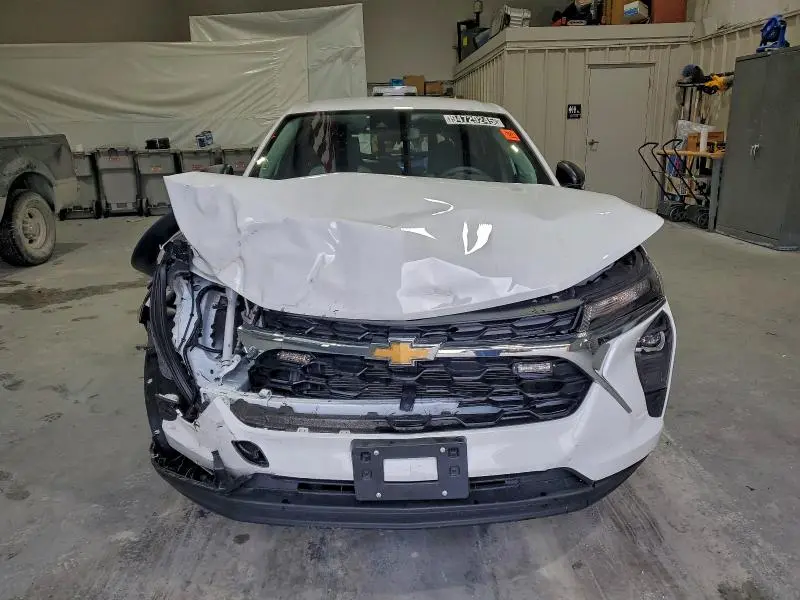 2025 CHEVROLET TRAX LS  